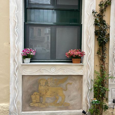 Q Rocco Apartments, Corfu Town ภายนอก รูปภาพ