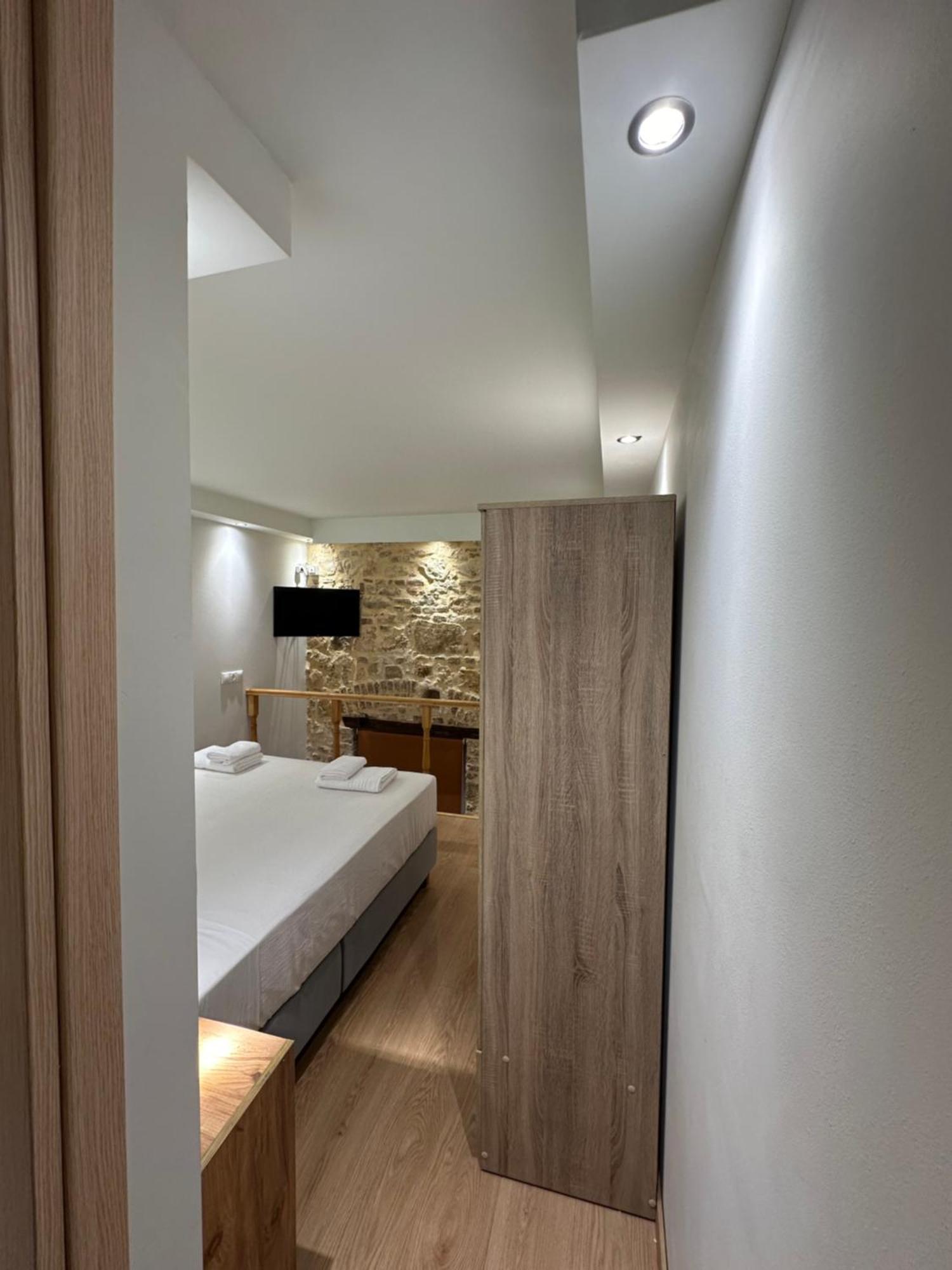 Q Rocco Apartments, Corfu Town ภายนอก รูปภาพ
