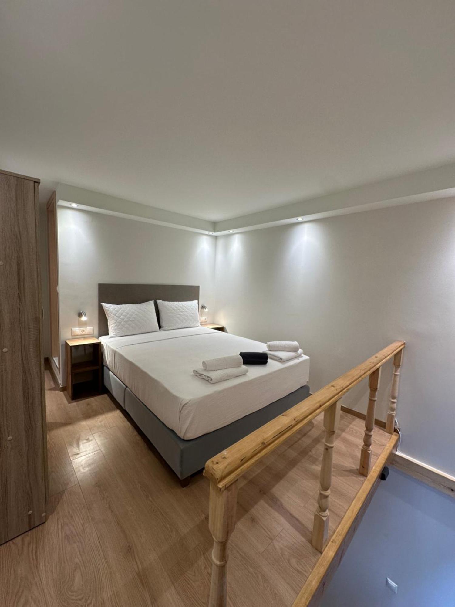 Q Rocco Apartments, Corfu Town ภายนอก รูปภาพ