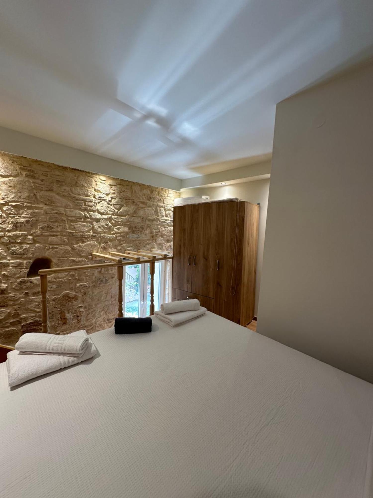 Q Rocco Apartments, Corfu Town ภายนอก รูปภาพ