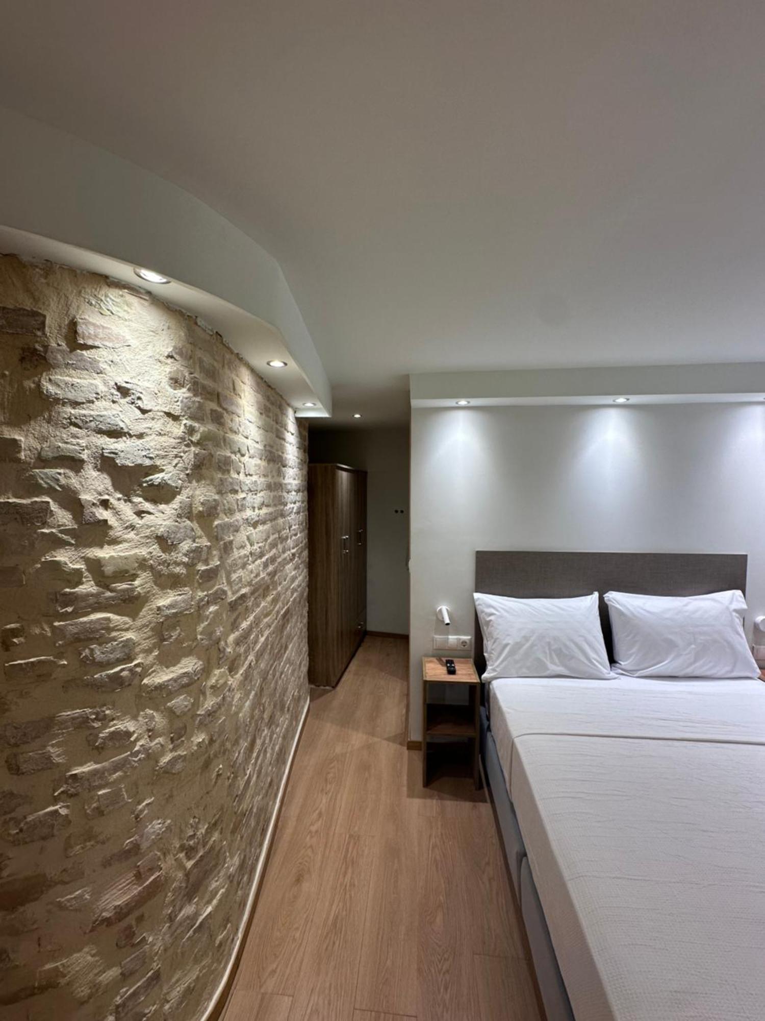 Q Rocco Apartments, Corfu Town ภายนอก รูปภาพ