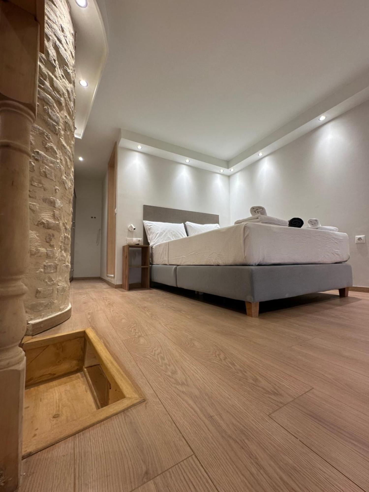 Q Rocco Apartments, Corfu Town ภายนอก รูปภาพ